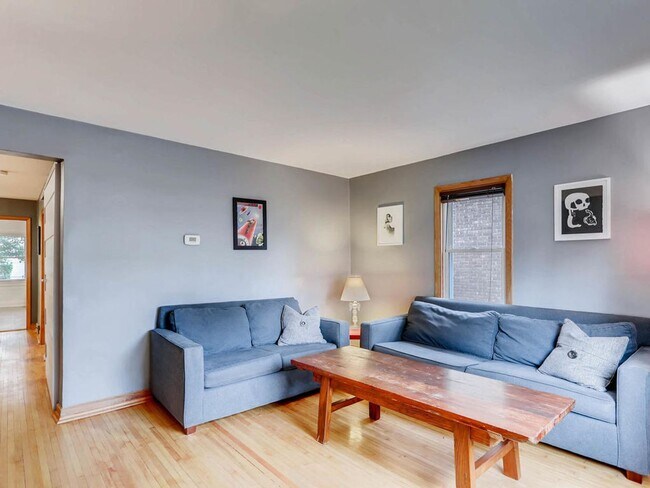 Foto del edificio - 1318 5th St NE