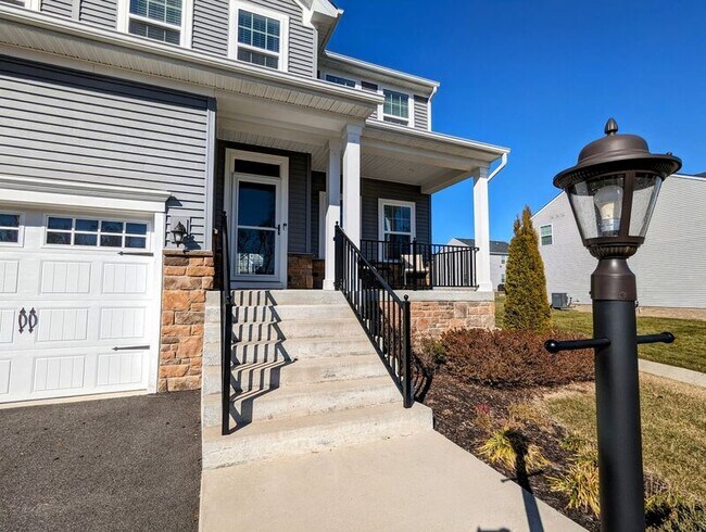 Building Photo - 3836 Knighton Cir