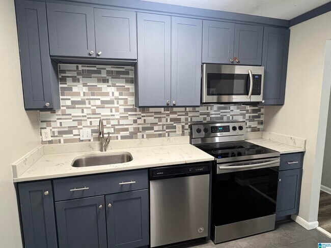 Foto del edificio - 3350 Altamont Rd