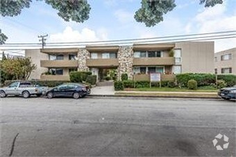 Primary Photo - 3848 W 226th St