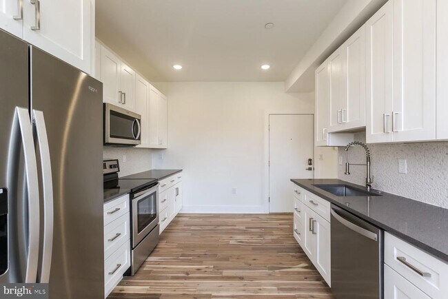 Building Photo - 1431 Brown St