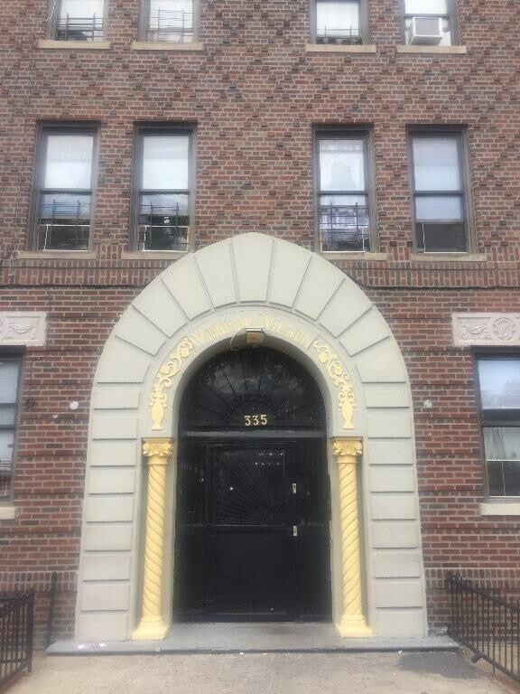 Primary Photo - 335 Lefferts Ave