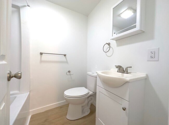 Foto del edificio - 1214 S Lincoln St