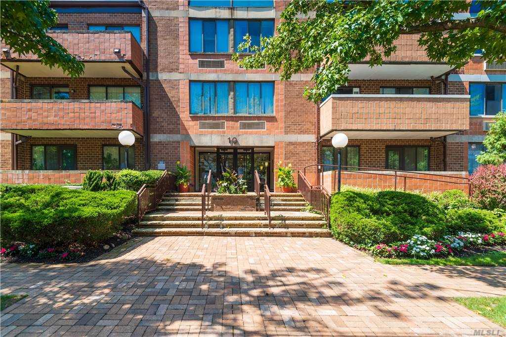 10 Canterbury Rd Unit 1G, Great Neck, NY 11021 Apartment for Rent in