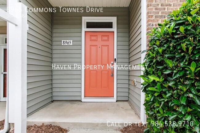 Building Photo - 8965 Commons Townes Dr