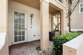 Building Photo - 433 SW 147th Ave