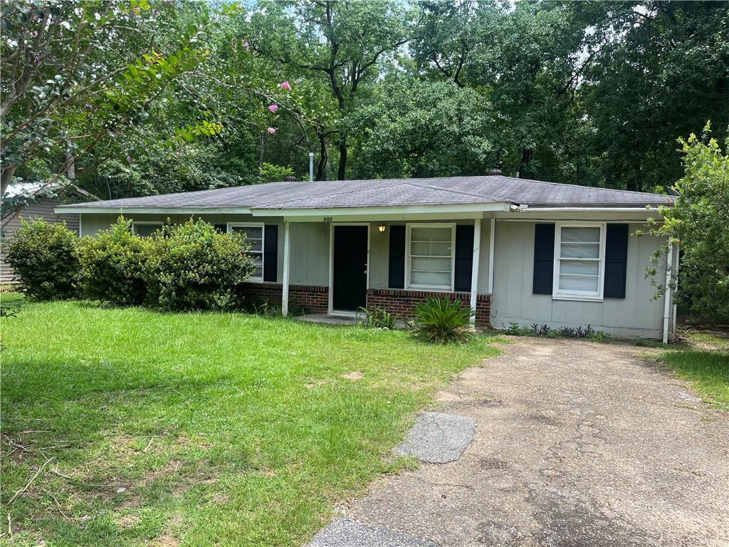 Primary Photo - 900 Memory Ln