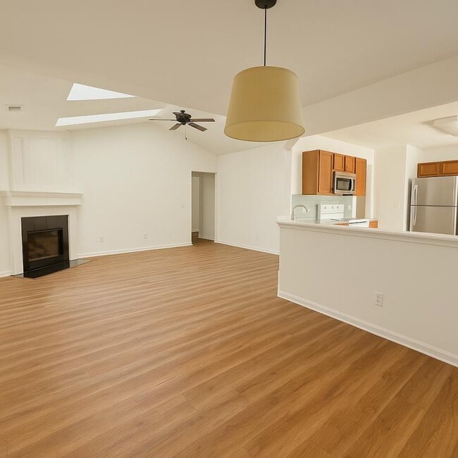 Foto del edificio - 1444 Rumstone Ln