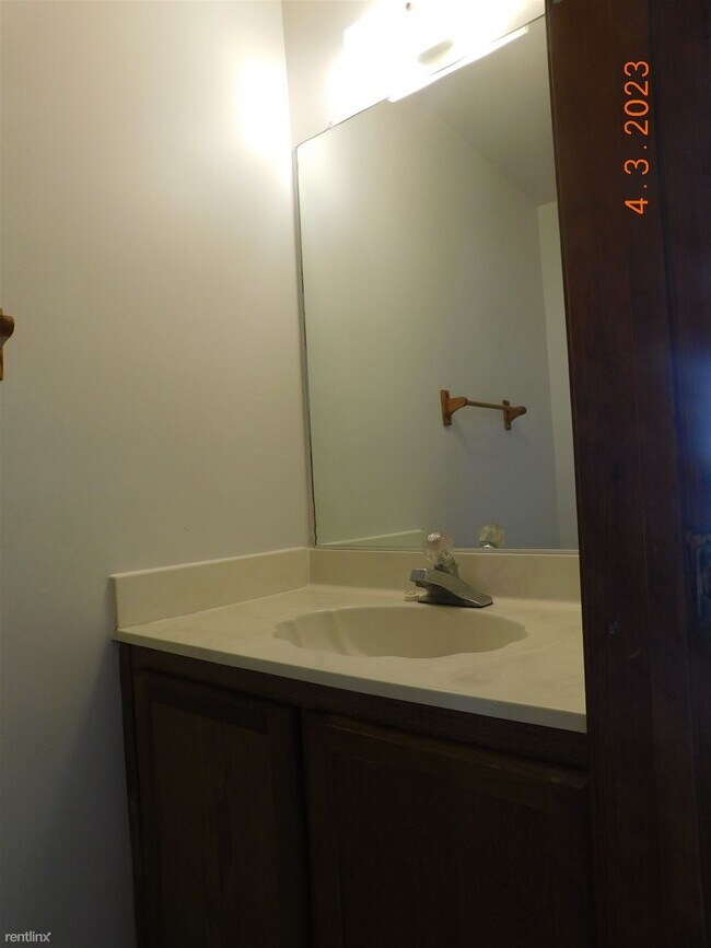 Building Photo - 3 br, 2.5 bath Townhome - 5624 Old Guard Cres