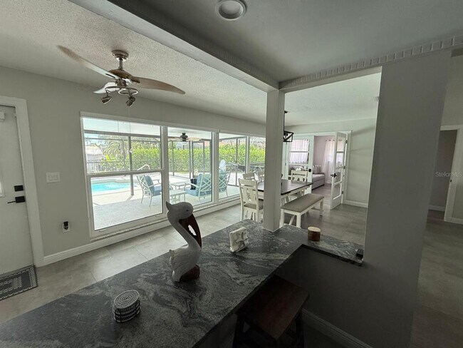 Building Photo - 1425 Appian Dr