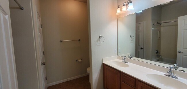 Building Photo - 3533 Tierra Abierta Pl NE