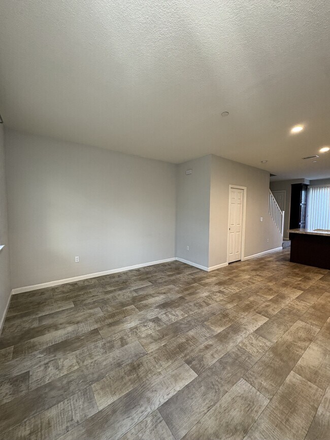 Building Photo - 488 Palmilla Pl