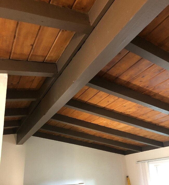 Living Room Ceiling Beams - 4607 Plaza Ln