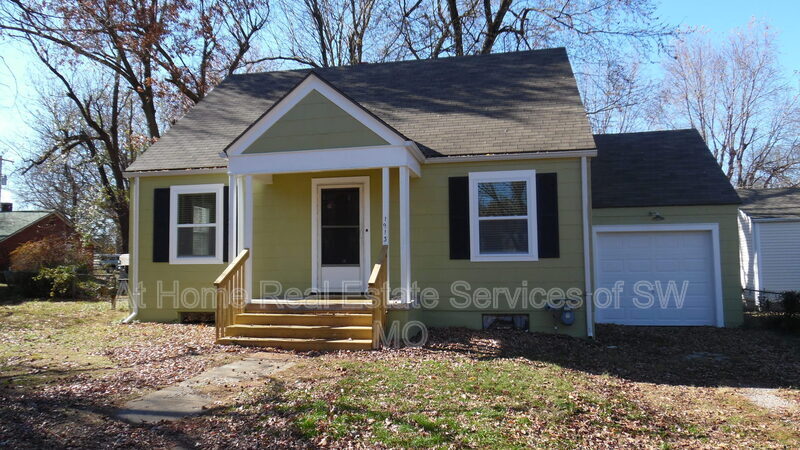 Primary Photo - 1913 S Dollison Ave