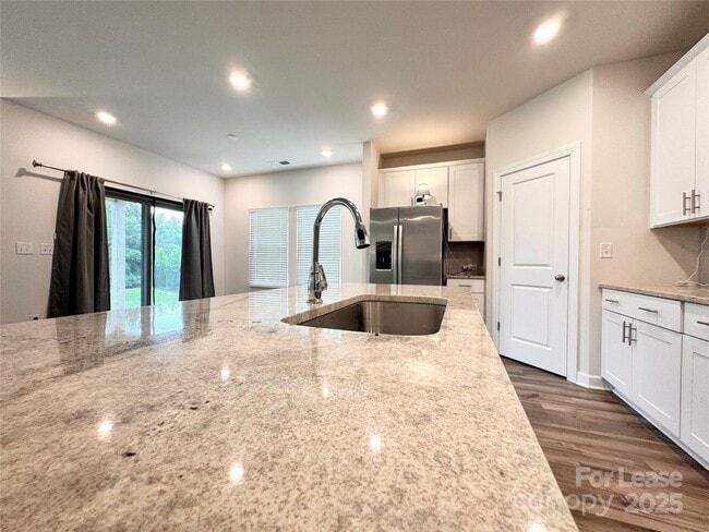 Building Photo - 12441 Stoneybrook Pky
