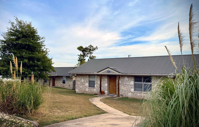 Building Photo - Country Hills