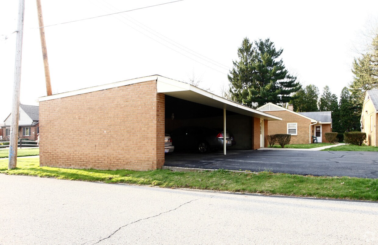 570 Russell Rd, Mansfield, OH 44903 Apartments in Mansfield, OH