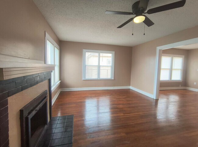 Foto del edificio - 2425 Waco St