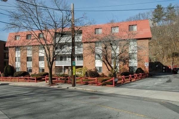 Building Photo - 141 Pierce St