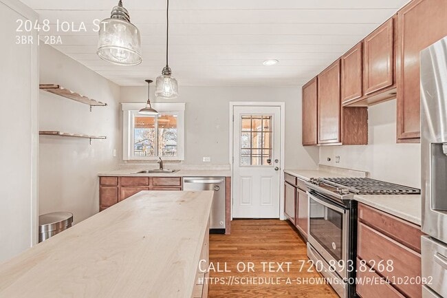 Building Photo - 3-Bed, 2-Bath Oasis Near Fitzsimmons with ...