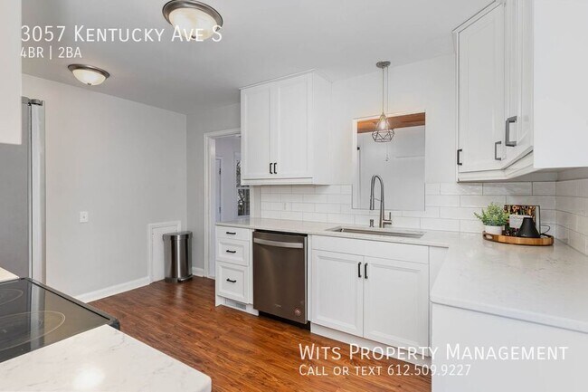 Foto del edificio - 3057 Kentucky Ave S