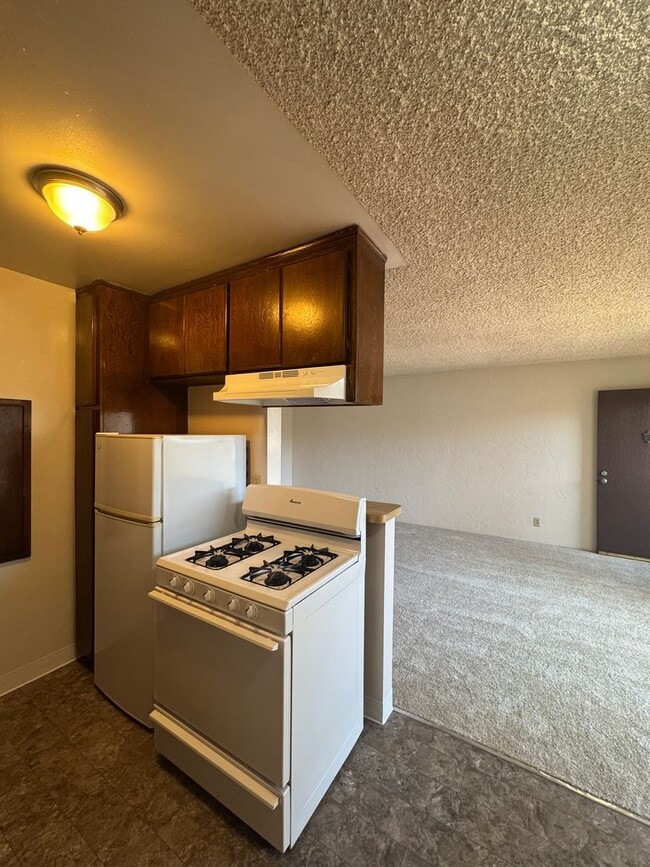 Building Photo - Charming 1-Bed, 1-Bath Apartment in Harbor City - $1,500.00 ALL UTILITIES INCLUDED !!! & Parking