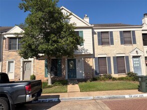 Building Photo - 2810 Grants Lake Blvd