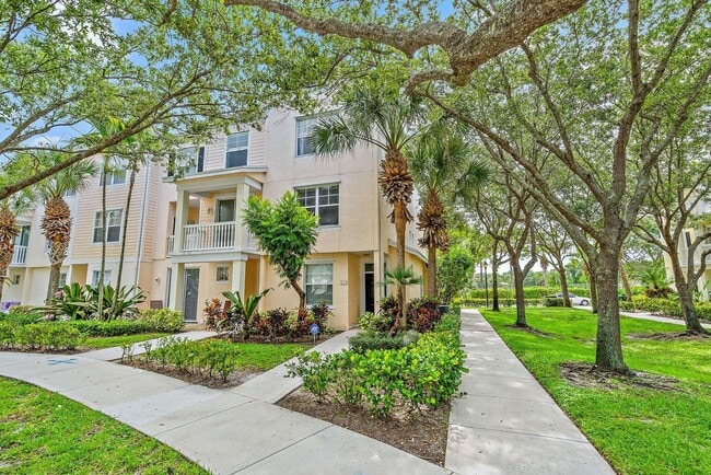 255 Murcia Dr