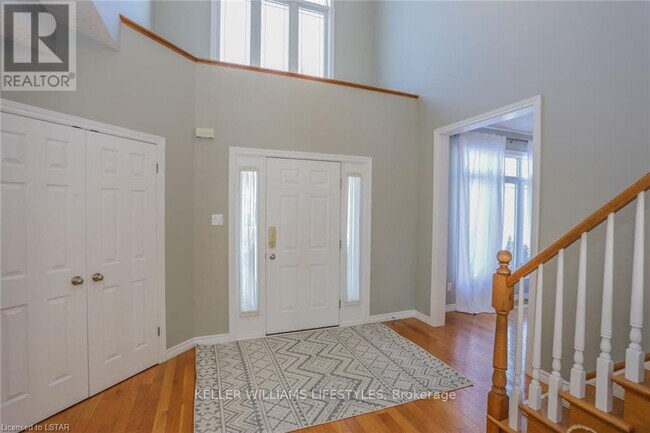 Photo du bâtiment - 2029 McCracken Ct