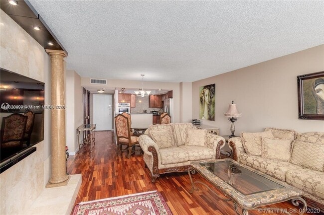 Building Photo - 18021 Biscayne Blvd