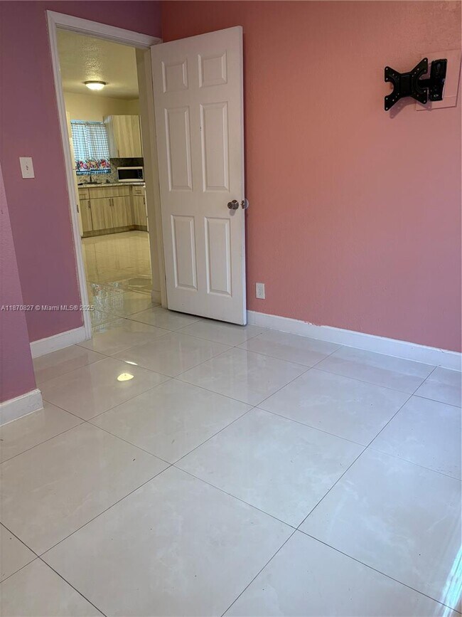 Foto del edificio - 3901 NW 9th Ave