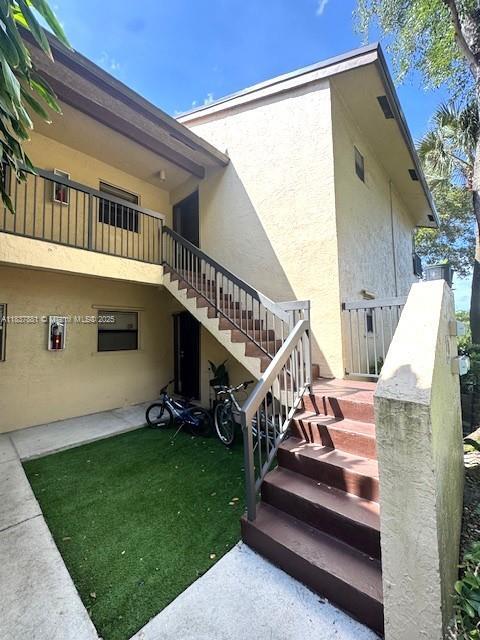 Foto del edificio - 3817 Cocoplum Cir