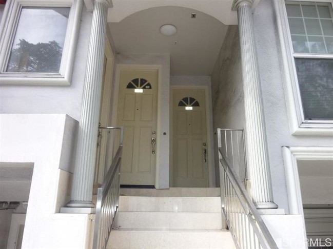 Foto del edificio - 2414 Fulton St