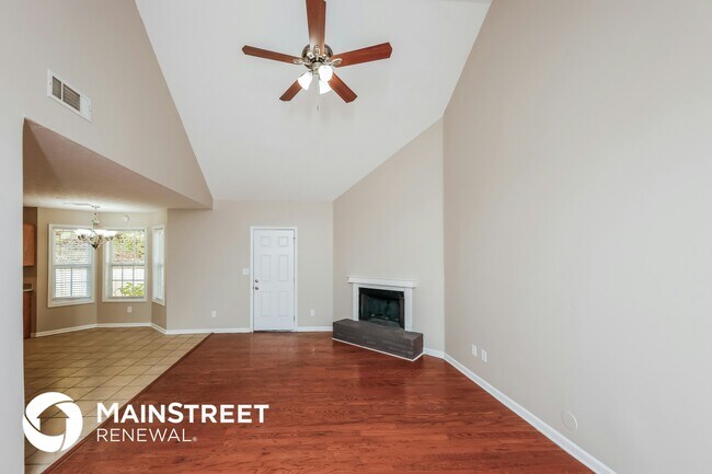 Foto del edificio - 706 Squirrels Nest Ct