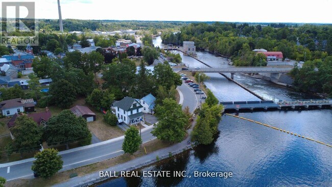 Photo du bâtiment - 134 Water St