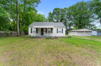 Building Photo - 20237 Midway Ave