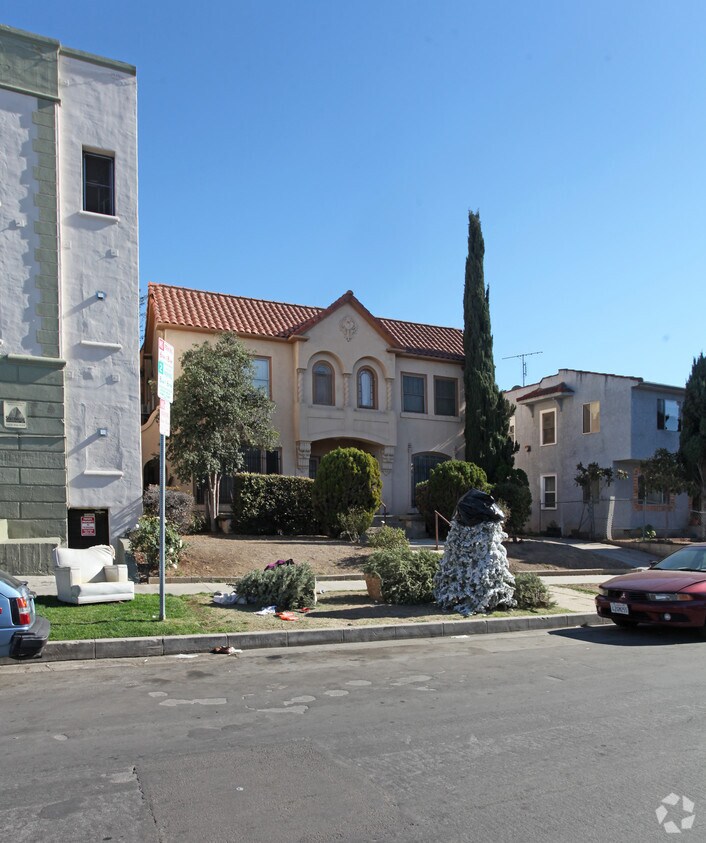 Building Photo - 1168 N New Hampshire Ave
