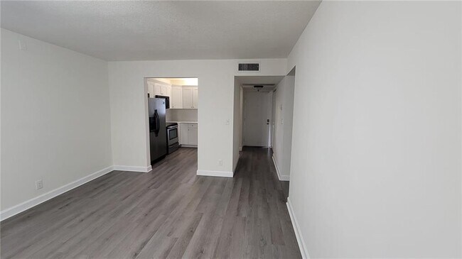 Foto del edificio - 9273 SW 8th St