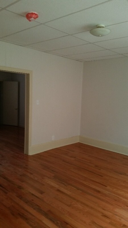 Dining room - 405 S 6th St
