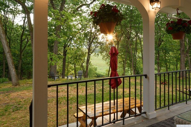 Building Photo - 426 Spook Rock Rd