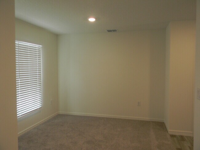 Foto del edificio - 491 Windswept Ave SW