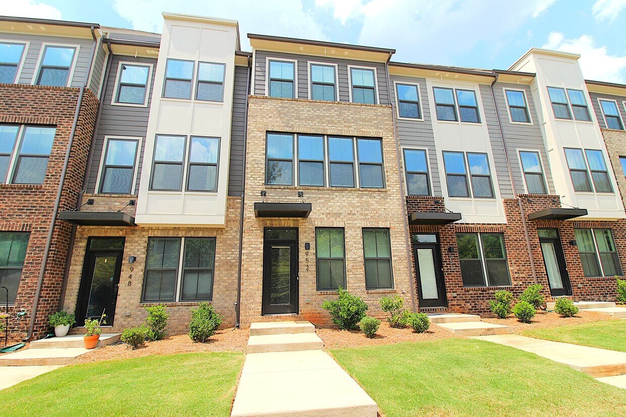 Building Photo - (Coming Soon) Modern City Living Near Upto...