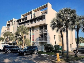 Building Photo - 2017 NW 46th Ave