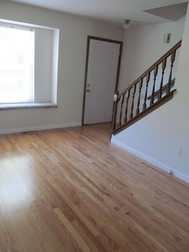 Foto del edificio - 1479 Dartmouth Dr