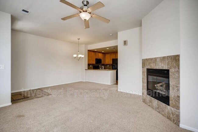 Foto del edificio - 16242 E Geddes Ln