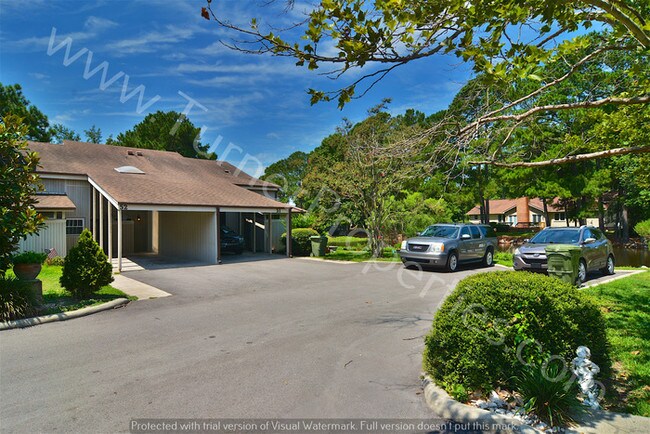 Building Photo - Beautifully Updated 3 BR Condo in NE Columbia
