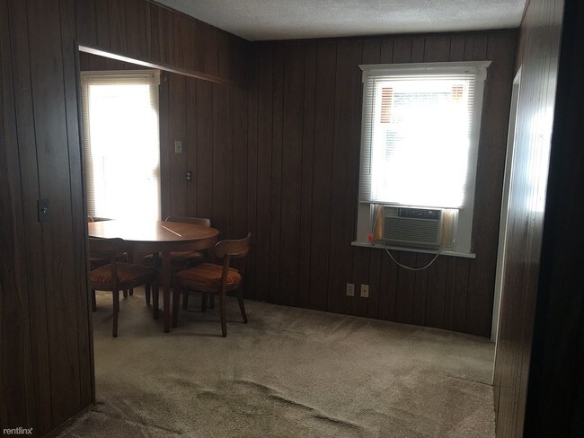 Foto del edificio - 1 br, 1 bath  - 146 Wexford Ave