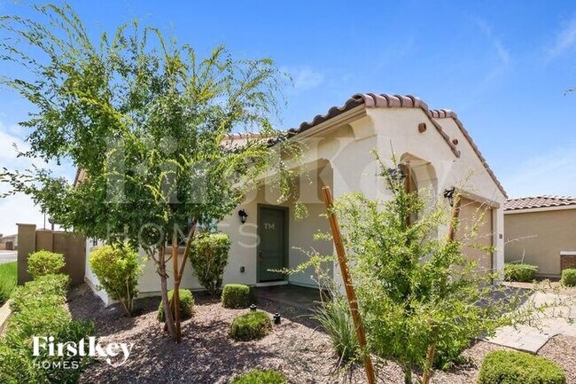 Building Photo - 21341 W Alvarado Rd