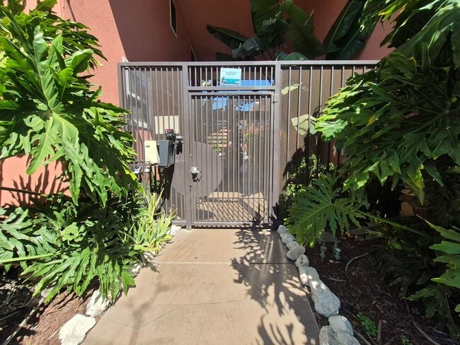 Foto del edificio - Charming One Bedroom, One Bath Unfurnished Apartment