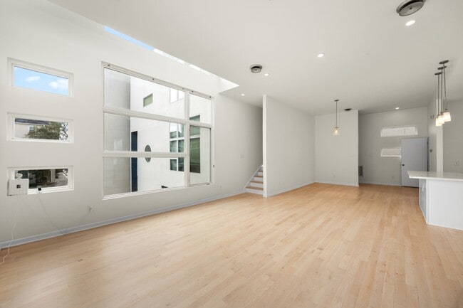 Foto del edificio - 5632 Kiam St
